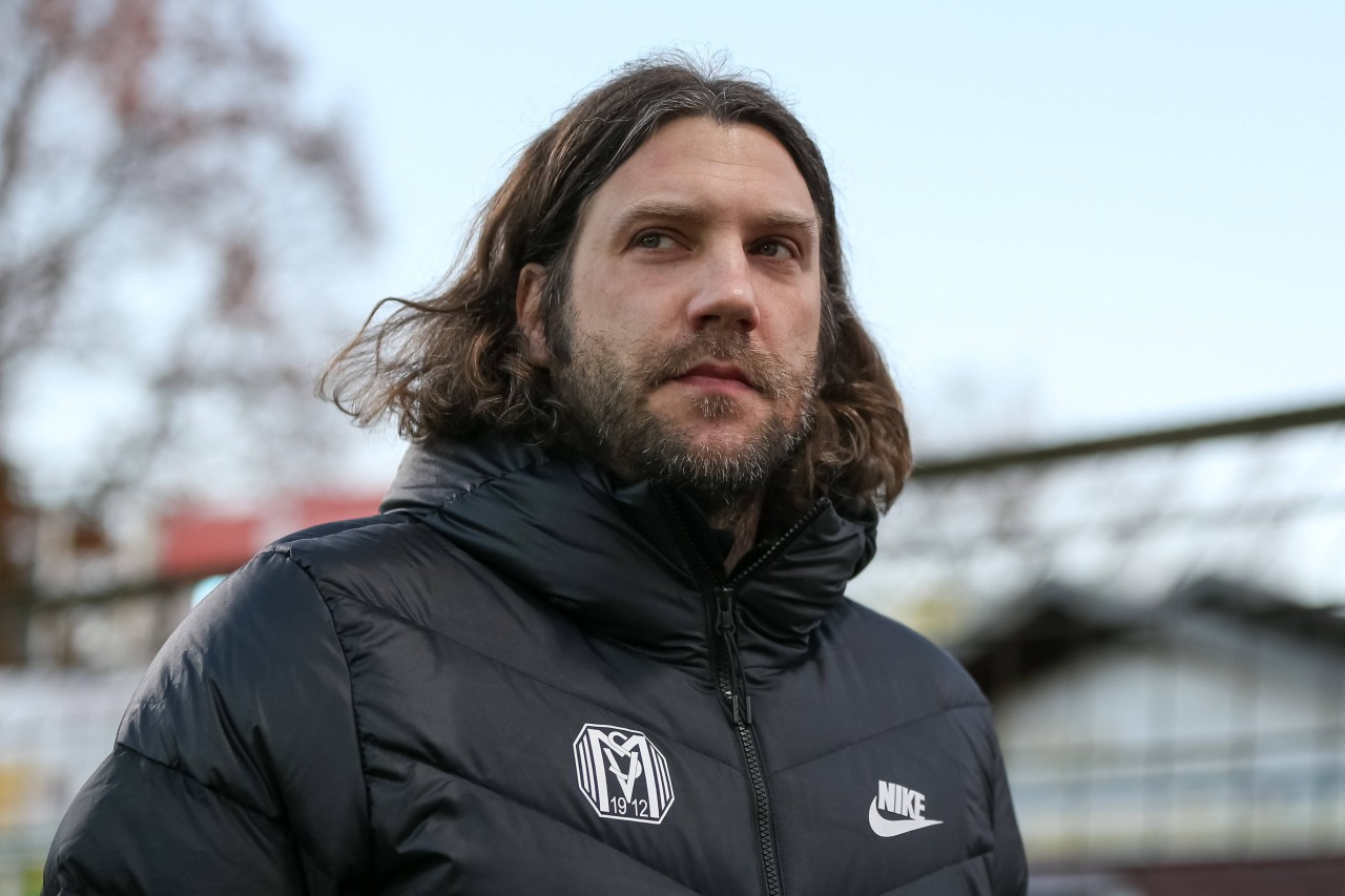 Thorsten Frings rechnet Borussia Dortmund eine „0,0 Prozent“-Chance gegen die Bayern aus. 