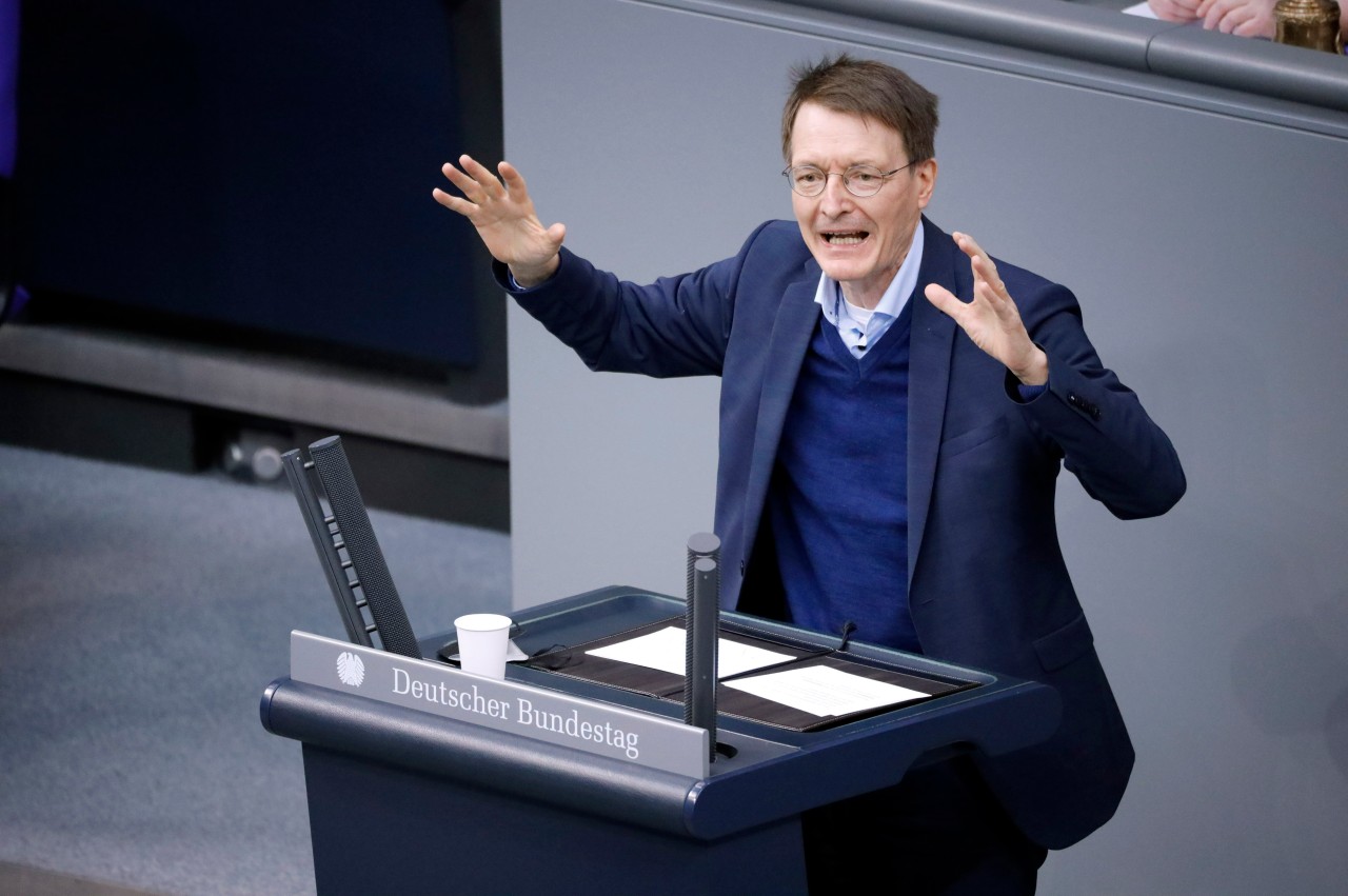 Gesundheitsminister Karl Lauterbach im Bundestag. 