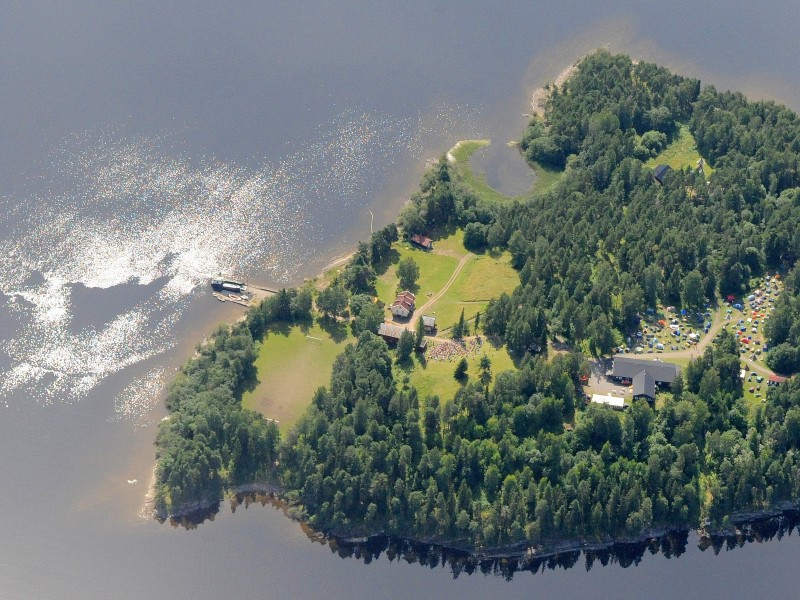 Nach dem Anschlag in Oslo macht sich Breivik auf den Weg nach Utøya. Die Insel liegt etwa 40 Kilometer von Oslo entfernt. 