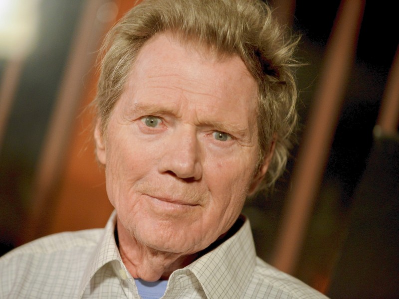 Der US-Schauspieler Michael Parks ist am 10. Mai im Alter von 77 Jahren in Los Angeles gestorben. Er spielte in Filmen und Serien wie „Kill Bill“, „Django Unchained“ und „Twin Peaks“ mit. Zuletzt war er an der Seite von Mel Gibson in dem französischen Thriller „Blood Father“ (2016) zu sehen. 