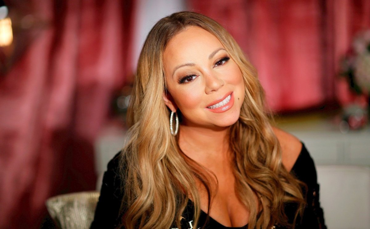 2016-11-24T080317Z_253452384_S1AEUOQHNXAA_RTRMADP_3_TELEVISION-MARIAHCAREY.JPG