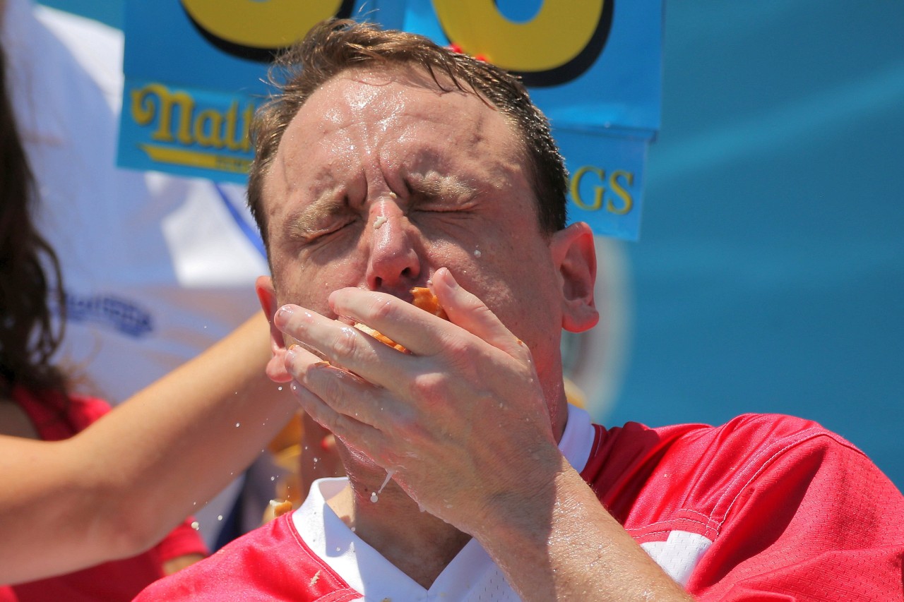 Wettessen ist kein entspanntes Hobby: Joey Chestnut stopft sich