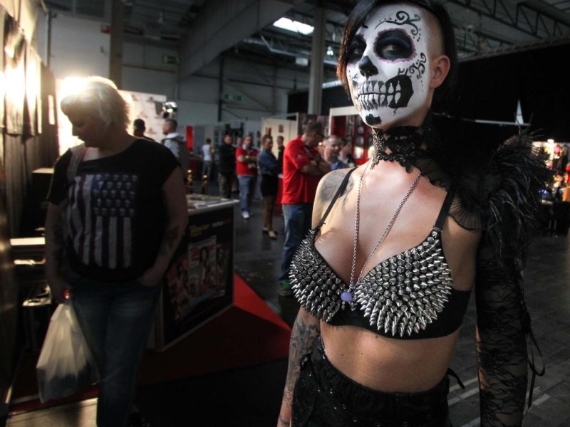 Impression vom ersten Tag der 18. Tattoo- und Piercing-Convention in der Westfalenhalle.