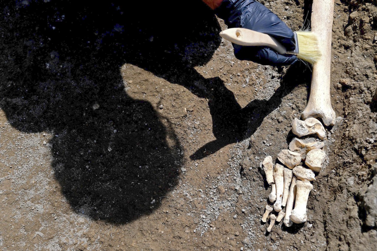 Der Mann war anscheinend auf der Flucht vor der Vulkanasche in Pompeji, als er von einem Steinblock erschlagen wurde.