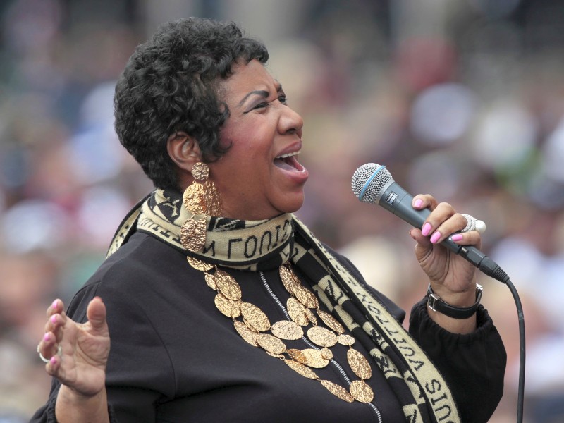 So war es auch bei der Ballade „(You Make Me Feel Like) A Natural Woman“ von Songschreiberin Carole King. Franklin brachte mit dem Titel an Weihnachten 2015 im Kennedy Center sogar den damaligen US-Präsidenten Barack Obama zum Weinen. 