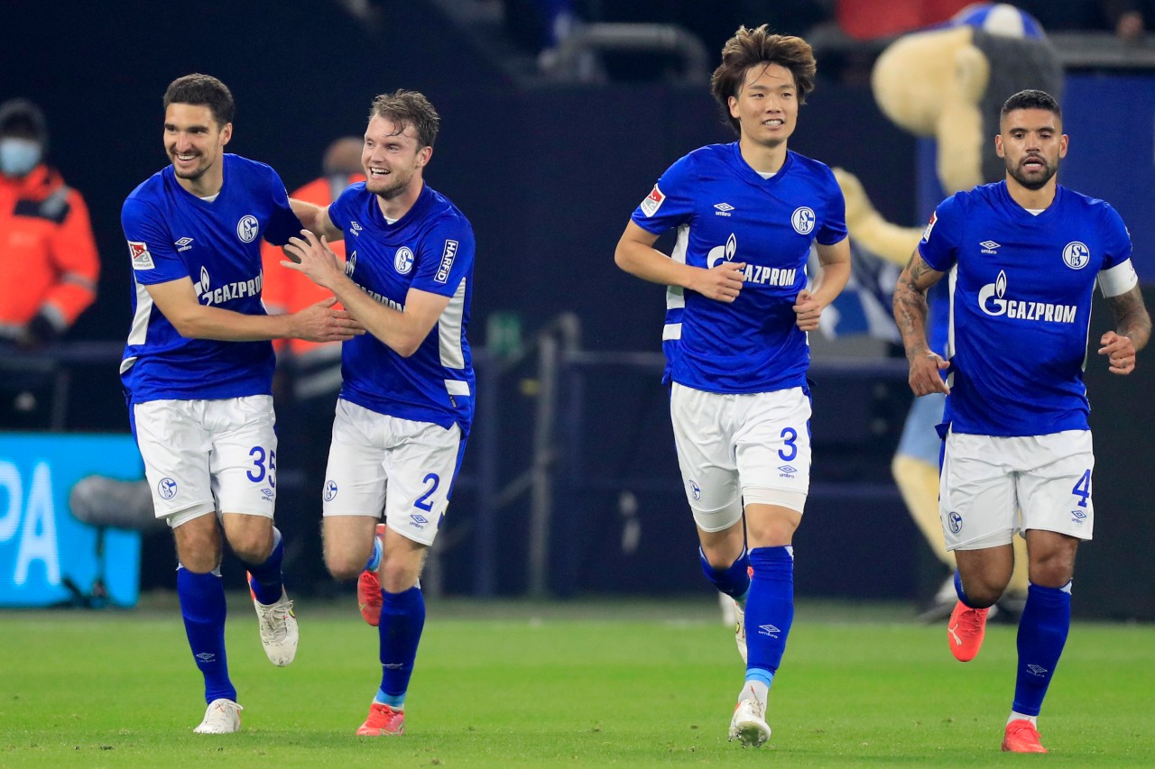 Thomas Ouwejan und Ko Itakura gehören zum Stammpersonal beim FC Schalke 04.