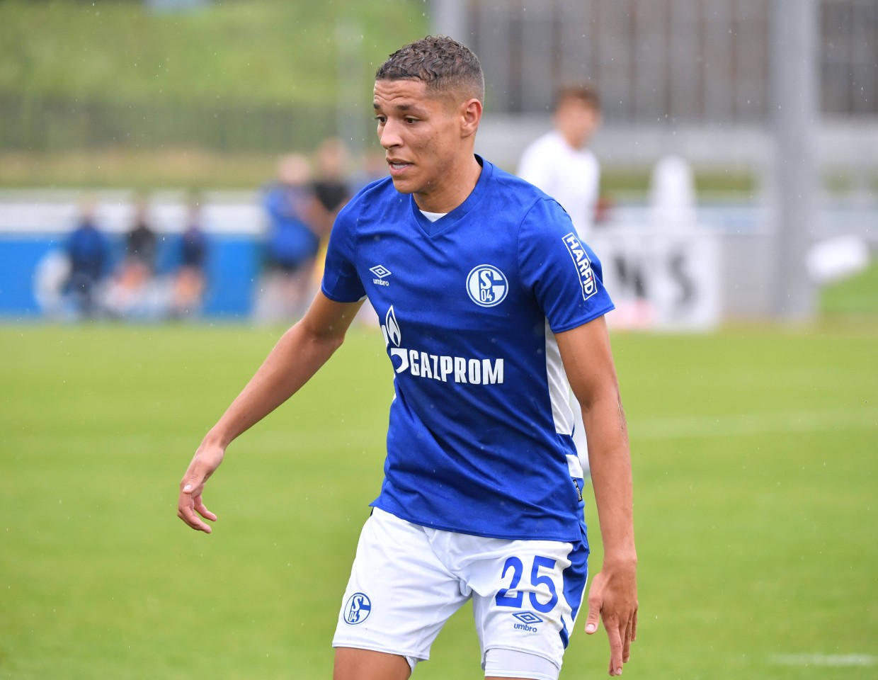 Für Amine Harit könnte Schalke ordentlich Kohle bekommen.