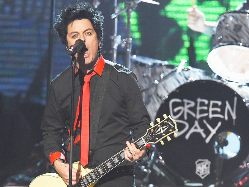 Billie Joe Armstrong trat mit seiner Band Green Day auf.