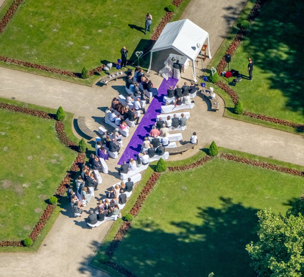 Auf dem Schloss Berge in Gelsenkirchen können Paare schon länger standesamtlich heiraten. (Symbolbild)