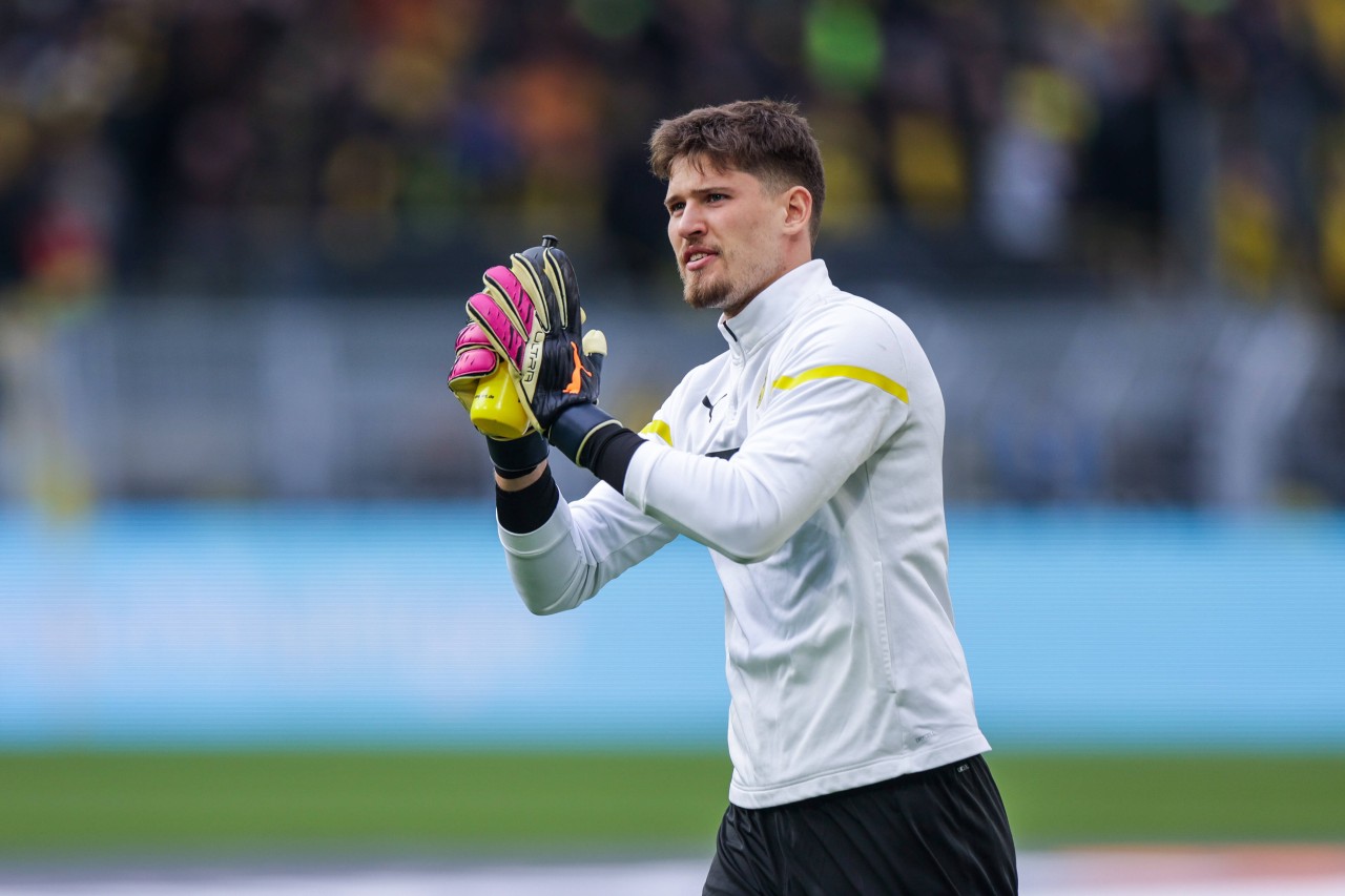 BVB-Keeper Gregor Kobel springt für seinen Teamkollegen in die Bresche. 