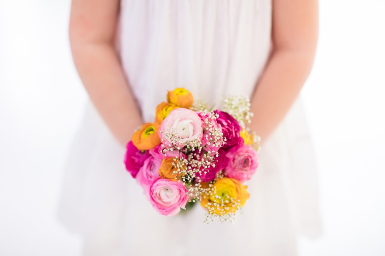 Weil die Braut ihre Katze als Blumenmädchen auf ihrer Hochzeit möchte und nicht ihre Nichte, ist die Schwester empört. (Symbolbild)