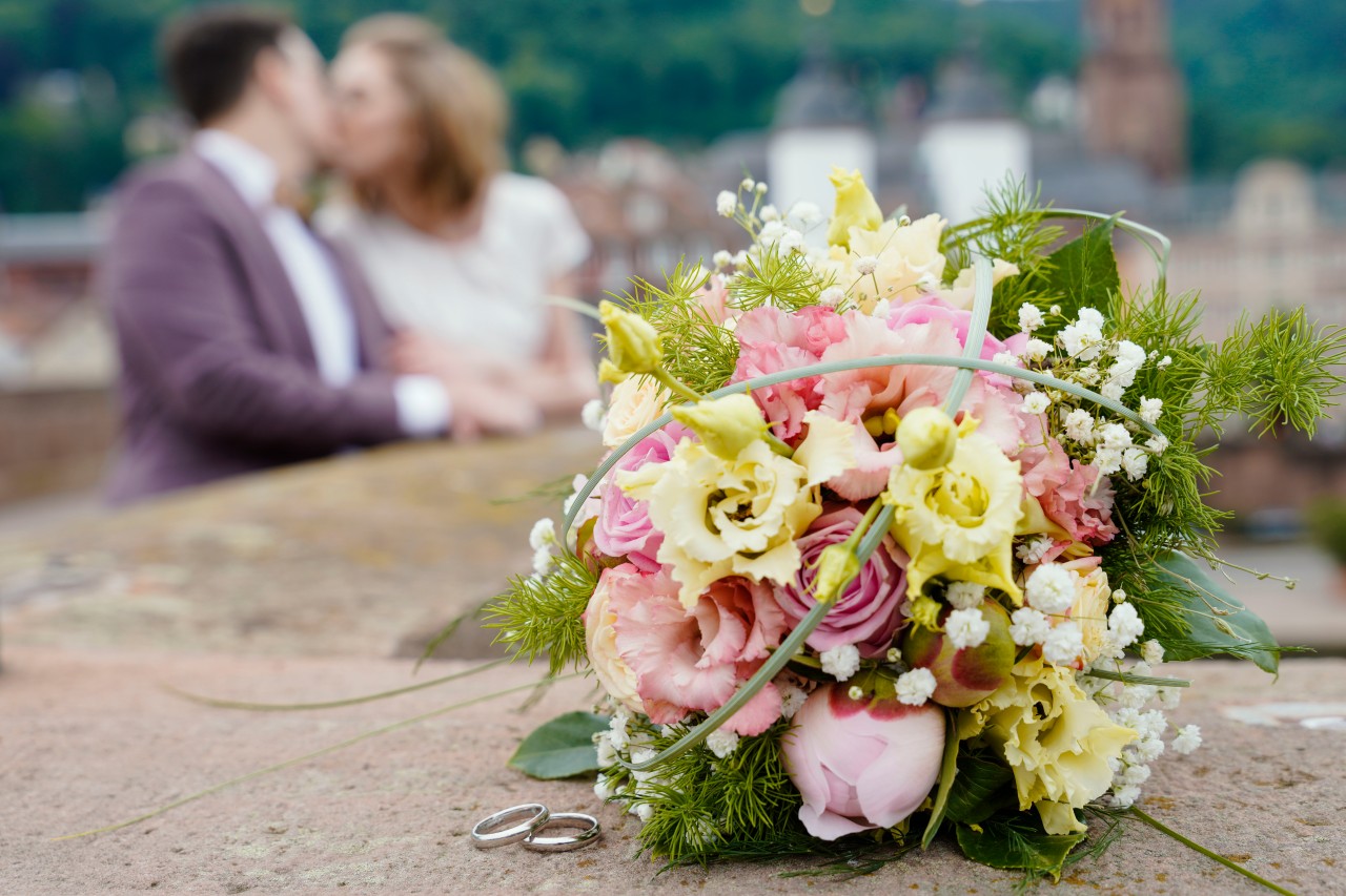 Kurz vor einer Hochzeit hat eine Frau erfahren, wer ihr Verlobter wirklich ist. (Symbolbild)