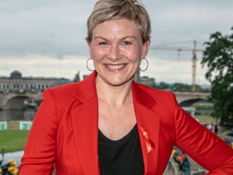 Karen Heinrichs.jpg
