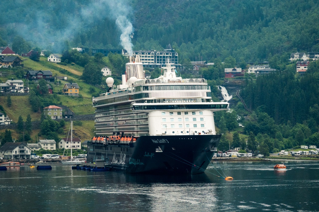 Strahlend blauer Himmel im Winter: Nordtouren mit „Mein Schiff“ durch Skandinavien stehen hoch im Kurs. (Archivbild)