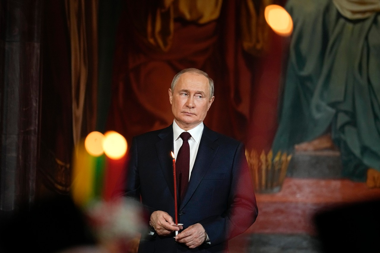 Wladimir Putin in der Christ-Erlöser-Kathedrale in Moskau.