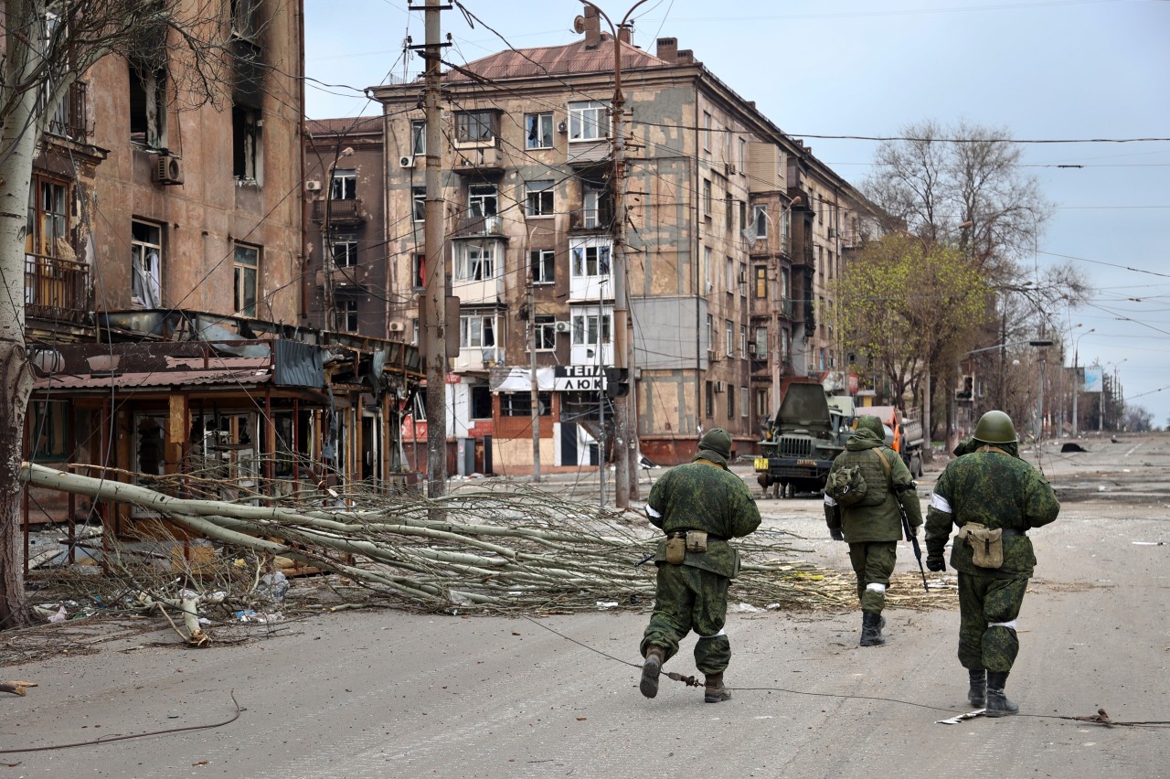 Im Ukraine-Krieg sterben viele Menschen, darunter Tausende Zivilisten. 