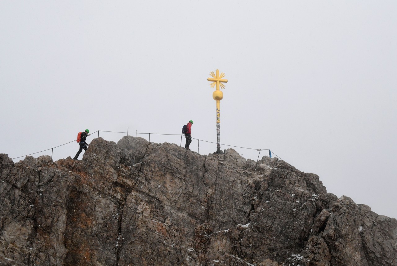 Ein Ehepaar stürzte bei einer Wanderung in den Tod. 