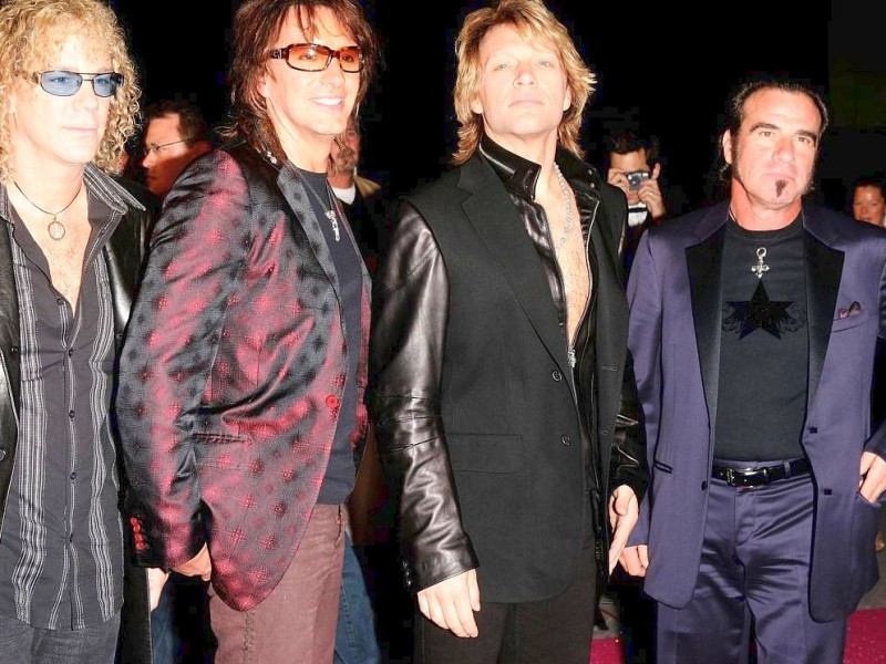 ...Gitarrist Richie Sambora, Schlagzeuger Tico Torres, Keyboarder David Bryan und Bassist Alec John Such - letzterer verließ die Band 1994.