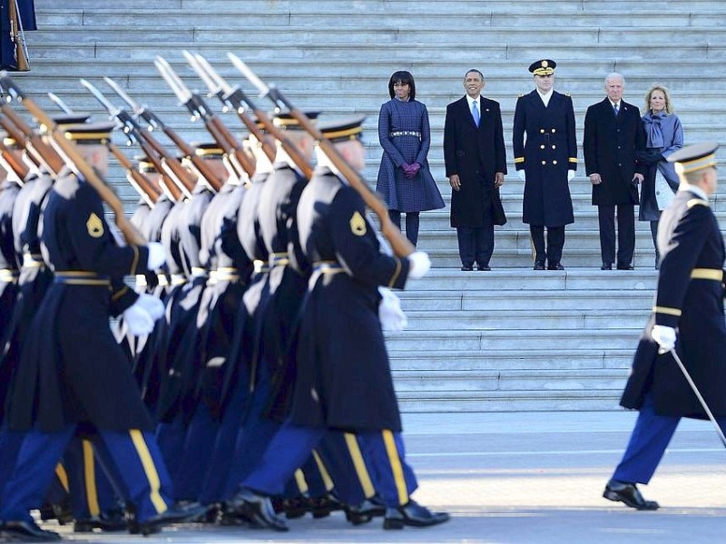 ... folgte die Parade zur Amtseinführung des Präsidenten. Obama...