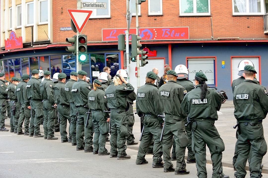 Im Mai 2011 (vor dem Fat Mexican) und im Juni 2011 (im Mississippi im Innenhafen) liefern sich Bandidos und Hells Angels in Duisburg erneut Massenschlägereien und sorgen für Großeinsätze der Polizei.