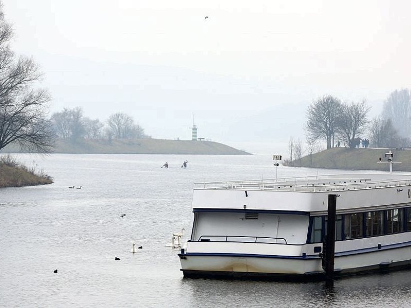 Die Freizeitveranstalter in Witten mußten lange auf die Saisoneröffnung warten;wir  befragten einige am samstag, dem 06.04.2013 . Kemnader SeeFoto: Walter / WAZ FotoPool