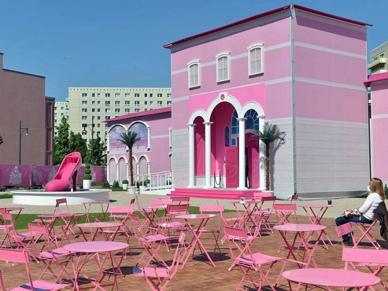 Ein Traum in Rosarot? Barbie eröffnet in der Nähe des Berliner Alexanderplatzes das Barbie Dreamhouse.