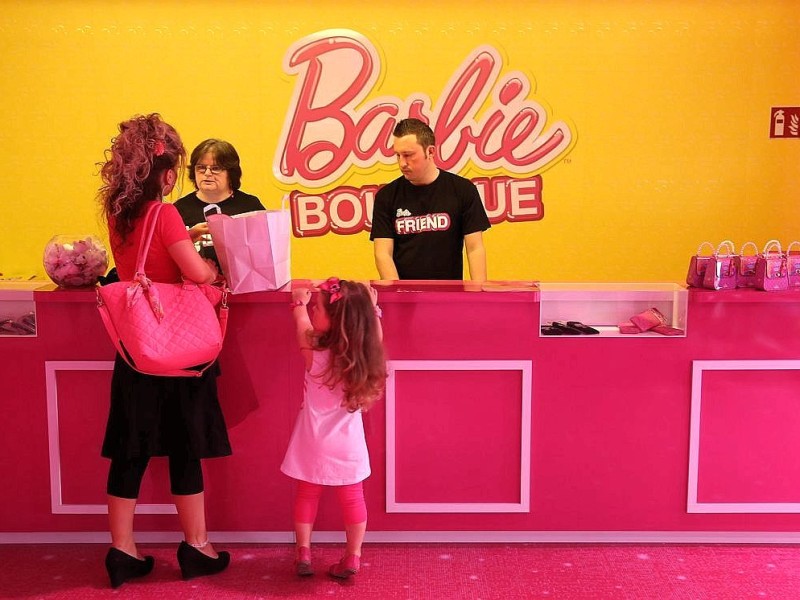 Die Barbies Dreamhouse Experience in Berlin. Auf 2500 Quadratmetern können Fans der blonden Puppe alles Neue rund um Barbies Leben entdecken.