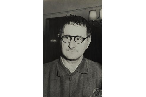 Die Dreigroschenoper von Bertolt Brecht besteht überwiegend aus Versen des französischen Dichters Francois Villon. 