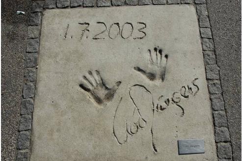 Udo Jürgens verewigte sich auf dem Munich Olympic Walk of Stars...