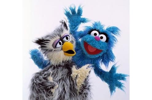 ...zusammen mit der Eule Buh,... © NDR/Sesame Workshop