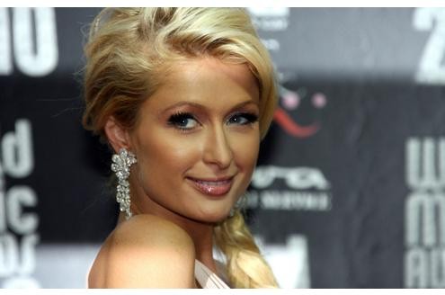 Party-Dauergast Paris Hilton eröffnet ein neues Geschäftsfeld und steigt in die Motorrad-WM ein. Mit dem Team „SuperMartxe VIP by Paris Hilton“ will die Skandalnudel die 125ccm-Klasse aufmischen.