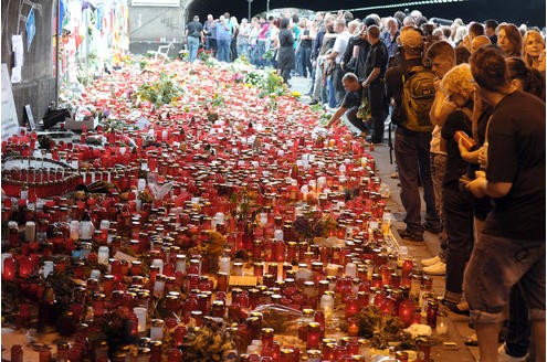 ... den Schmerz zu verarbeiten. Sie findet am Samstag, 31. Juli 2010, in der Salvatorkirche in Duisburg statt.