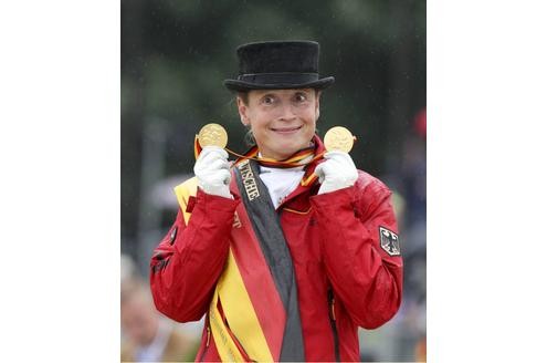 Isabell Werth: Sechs olympische Medaillen, 14 Titel bei Europameisterschaften und sieben Siege bei Weltreiterspielen. Isabell Werth ist die erfolgreichste Dressurreiterin aller Zeiten und reist als Titelverteidigerin in die USA.