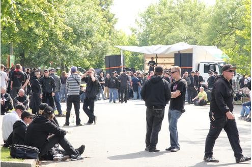 Teilnehmer der Nazi-Demo am Dortmunder Hafen.