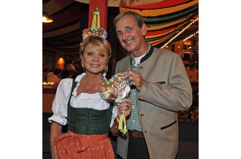 Schauspielerin Uschi Glas gehört mittlerweile zum Inventar des Oktoberfestes. Sie kam in Begleitung von Ehemann Dieter.