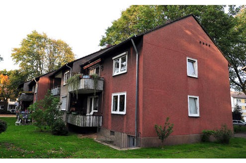 Auch in Gelsenkirchen-Hassel gibt es Mieterärger...Auch das Badezimmer und das Schlafzimmer Bulazars sind vom Schimmel befallen. Die Wohneinheiten sind Eigentum der Deutschen Annington. Foto: Joachim Kleine-Büning/WAZ Fotopool