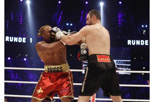 Witali Klitschko besiegte Shannon Briggs nach Punkten.