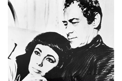 Schon Cäsar und Cleopatra (hier ein Bild der Film-Inszenierung mit Elizabeth Taylor und Rex Harrison) haben ihre Beziehung für politische Ziele zur Schau gestellt und benutzt.