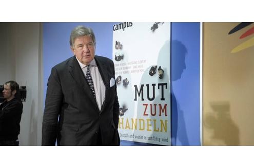 Großmann hat Stahl im Blut. Er ist ein Junge des Reviers. Am 4. März 1952 wird er in Mülheim geboren. Sein Vater arbeitet bei Thyssen. 1970 macht er sein Abi am Staatlichen Gymnasium Mülheim. Anschließend studiert er Eisenhüttenwesen und Wirtschaftswissenschaften.