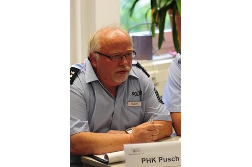 Polizeihauptkommissar Norbert Pusch eröffnete die Pressekonferenz in Lüdenscheid.