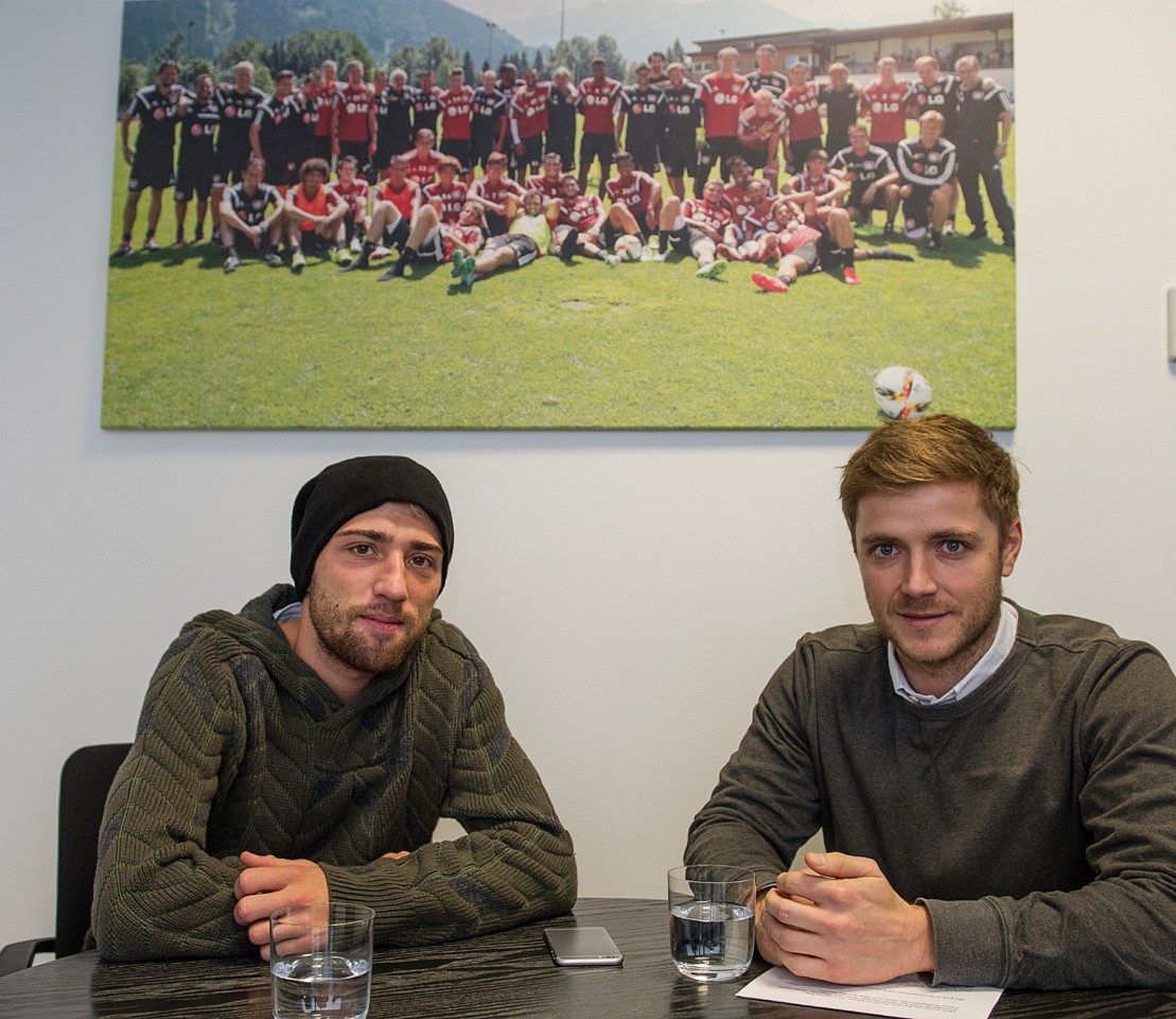 Kevin Kampl (links) mit unserem Reporter Dominik Hamers.