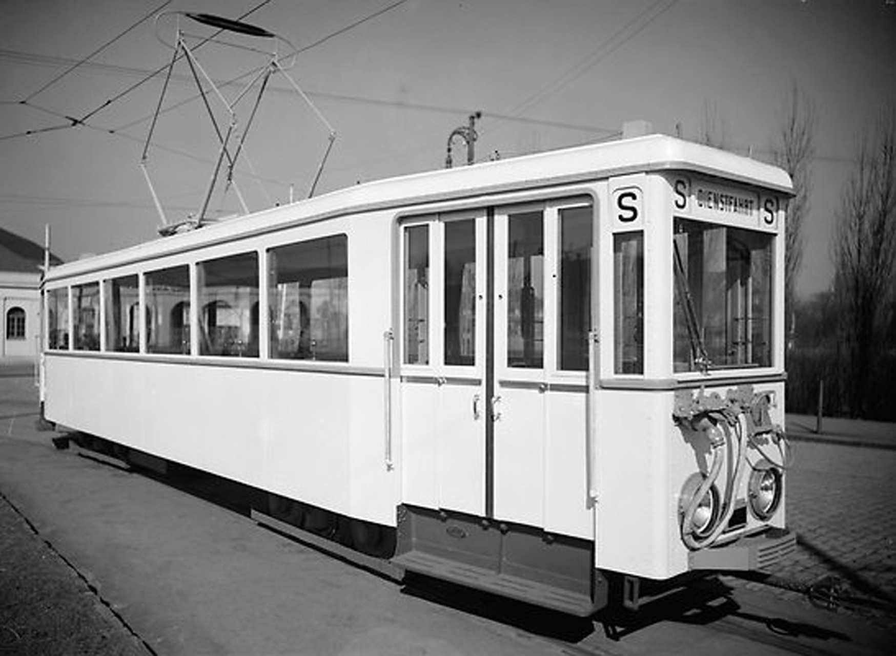 Großraumwagen 504 Langer Essener (Wagennummerserie 503-504). Kriegsverlust 05.03.1943.(Aufnahmedatum unbekannt)