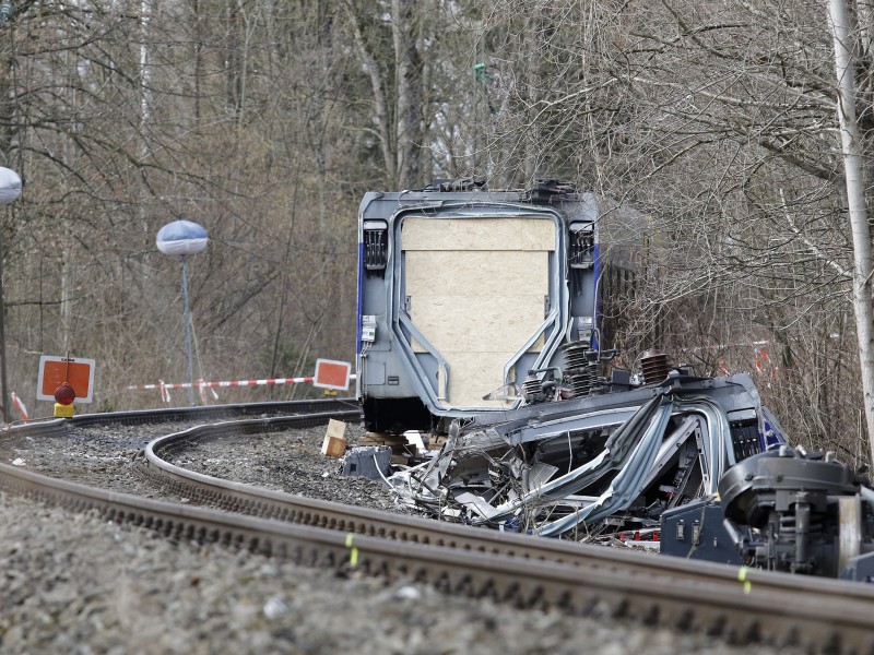 Der Fahrdienstleiter musste sich vom 10. November an wegen fahrlässiger Tötung vor dem Landgericht Traunstein verantworten.