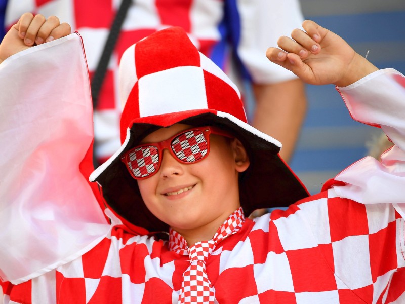 Dieser kleine Junge freute sich auf die Partie gegen Portugal.