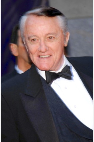 Robert Vaughn wurde 83 Jahre alt. Der US-Schauspieler starb am 11. November an Leukämie. Vaughn spielte in Filmen wie „Bullitt“ und „Die Brücke von Remagen“ mit. Für seine Nebenrolle in „Der Mann aus Philadelphia“ war er 1959 für einen Oscar nominiert worden.