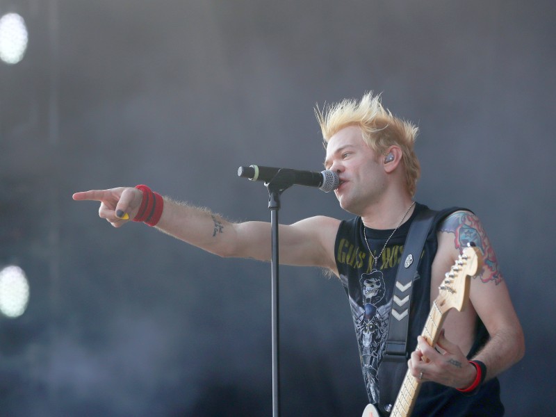 Parallel zu „Rock im Park“ fand in Nürnberg „Rock am Ring“ statt. Am Freitag trat dort die kanadische Punkrockband Sum 41 auf. 