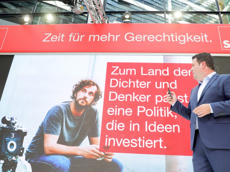 SPD-Generalsekretär Hubertus Heil setzt ebenfalls auf Großplakate – etwa zum Thema Start-up-Gründer. 