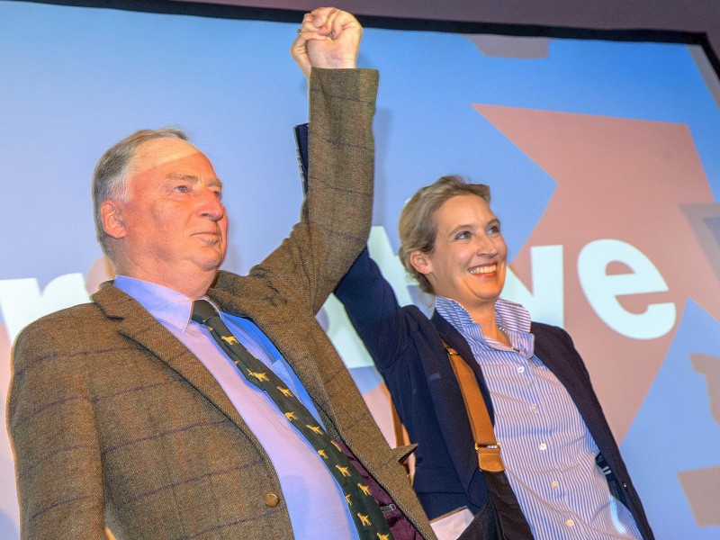 Siegerpose nach der Bundestagswahl am 24. September: Alexander Gauland und Alice Weidel auf der Wahlparty ihrer Partei in Berlin. 