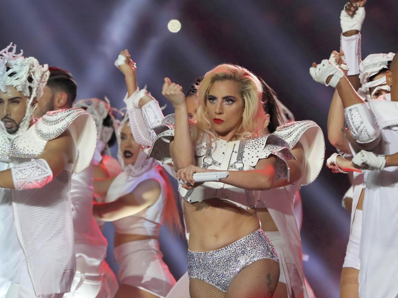 Eindrücke von Lady Gagas Auftritt beim Super Bowl in Texas.