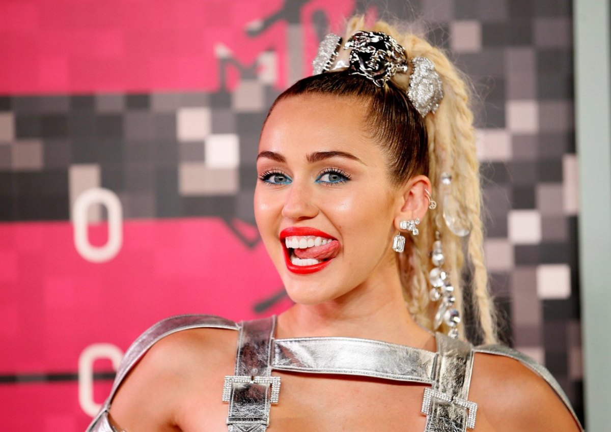 2017-05-04T202813Z_880490435_RC169859D580_RTRMADP_3_PEOPLE-MILEYCYRUS.JPG